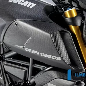Must-Have Ilmberger Carbon Lufteinlasskanalverkleidung rechts matt passend für Ducati Diavel 1260