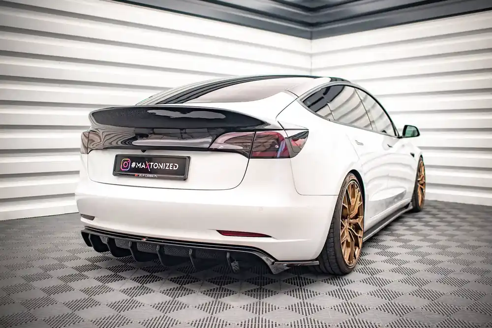 Heck Ansatz Flaps Diffusor V.2 passend für Tesla Model 3 Preisreduziert