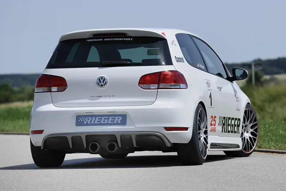 Neuheit Rieger Heckeinsatz mit 2 Doppelfinnen passend für VW Golf 6