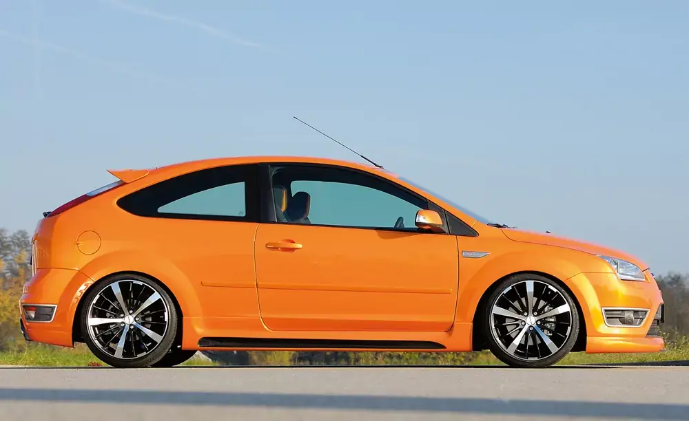 Rieger Heckansatz passend für Ford Focus 2 ST 5-tür. 10.05-01.08 Rabatt