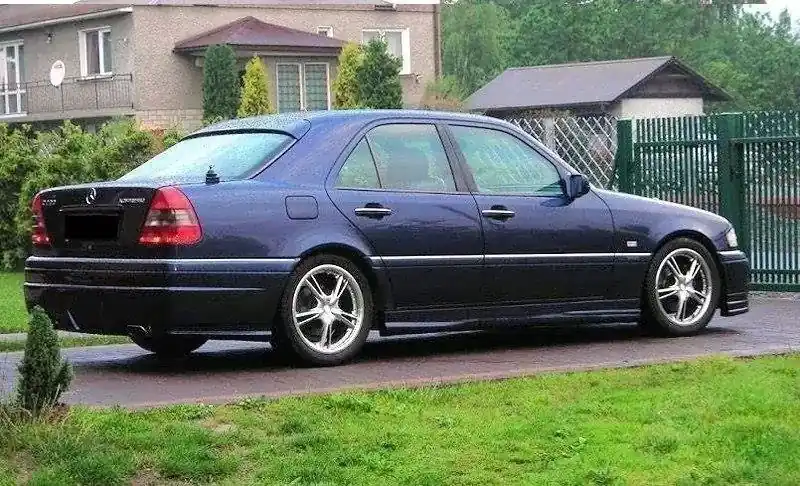 Kracherpreis Seitenschweller passend für Mercedes C-Klasse W202