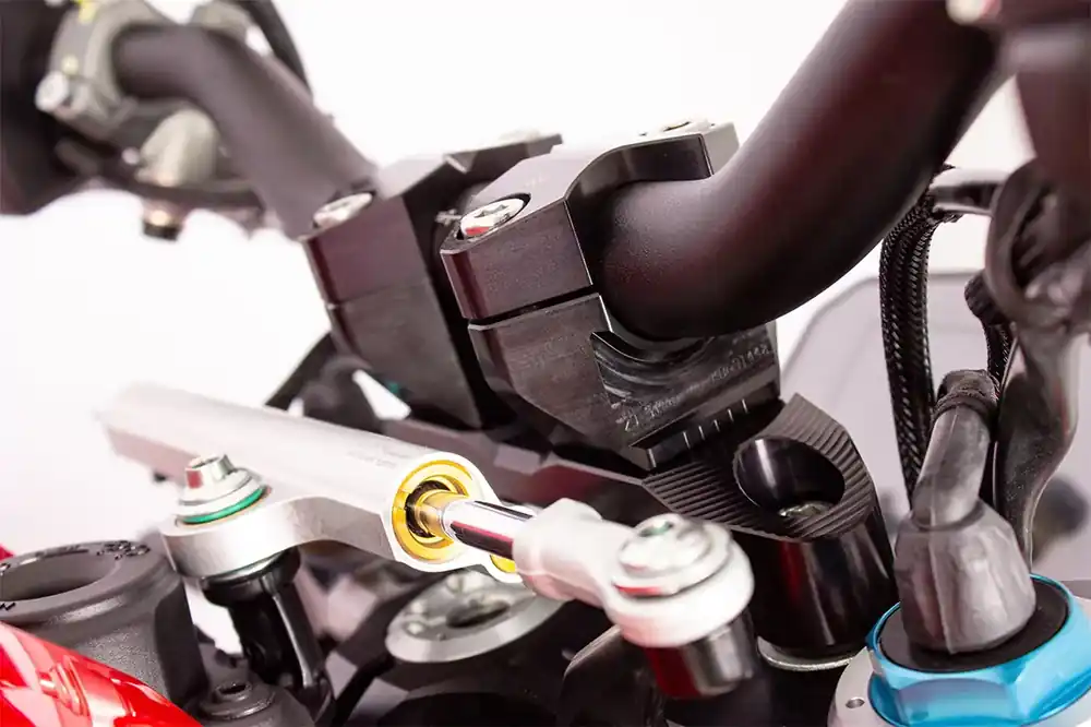 Neuheit GILLES 2DGT verstellbare Lenkerböcke schwarz passend für Ducati Streetfighter V2/V4